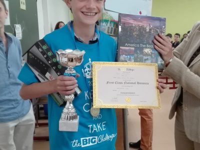 Félicitations à Jean, élève de 5e, du Collège Notre Dame les Oiseaux à Verneuil sur Seine, qui gagne une super tablette!