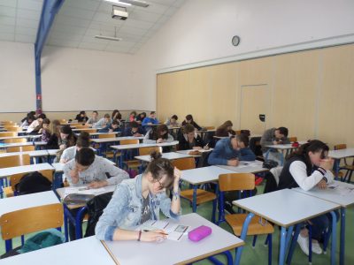 Collège St Joseph, Ligné (44)

Nos élèves ultra concentrés ce matin!