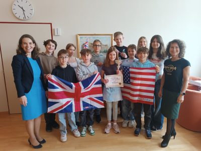 Baden bei Wien, AHS Biondekgasse 6
Die strahlende Gewinnerin der 1. Klassen österreichweit