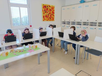 Schülerinnen und Schüler der 3b der Egon Schiele Volksschule Tulln bei der Big Challenge 2026