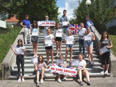 Die 4. Klasse der TNMS St. Marienkirchen bei Schärding freut sich über die tollen Ergebnisse!