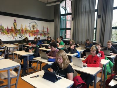 Klas HV1B van het A. Roland Holst College in Hilversum.