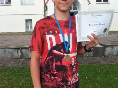 Niedersorbisches Gymnasium Cottbus
Paul K. was surprised but happy about his School Award medal in level 3.
Congratulations!