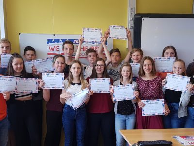 Gymnasium Finow, Eberswalde

Schülerinnen und Schüler einer weiteren Klasse des Jahrgangs 8