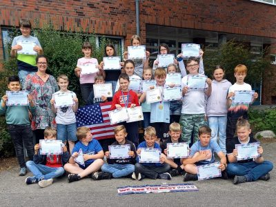 Ostrhauderfehn, Schule am Osterfehn,
Ein toller Abschluss mit glücklichen Schülerinnen und Schülern. Eine tolle Erfahrung, die unbedingt nächstes Jahr wiederholt wird.