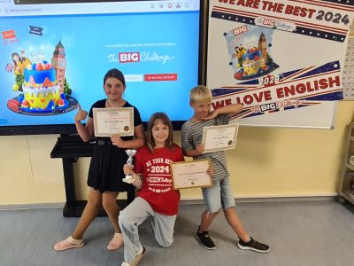 GS Zuckerdorf Klein Wanzleben
Best English pupils 2024 of our third class:
Romy, Klaas and Elfie :-)
You are something very special!