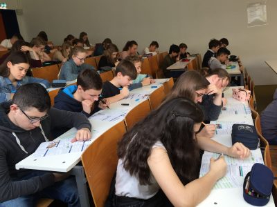 Waldschule Schwanewede in Schwanewede
wie jedes Jahr sind ganz viele Schüler eifrig dabei, die Aufgaben richtig zu bearbeiten...