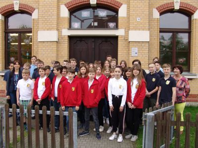 Evangelische Mittelschule Oßling

45 Schüler der Evangelischen Mittelschule Oßling waren mit Begeisterung dabei.
Steffi Janze