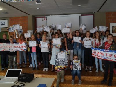 Riesen Freude bei der Preisverleihung 2017 5. Klassen der Leo-Weismantel-Realschule und Bildungswerk Marktbreit