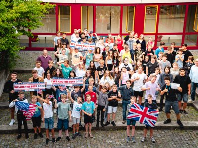 Ellwangen, Mittelhofschule Ellwangen

Mehr als 100 SchülerInnen haben mittlerweile zum vierten Mal an der Big Challenge teilgenommen und freuen sich über die gewonnenen Preise und ihre Zertifikate. Wir sind im nächsten Jahr wieder dabei und freuen uns bereits!