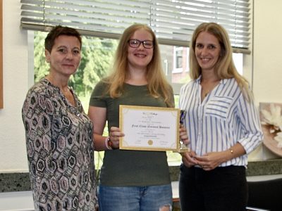 Realschule Hohenhameln - wir gratulieren unserer Neuntklässlerin Alina Gahre zum 1. Platz in Niedersachsen.