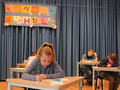 Grundschule „Lenné“ Frankfurt (Oder)

Die Aula war besetzt, sogar auf der Bühne.