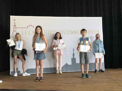 Städtisches Gymnasium Herten

Unsere 5 Besten dieses Jahr sind alle aus Klasse 5. CONGRATS!