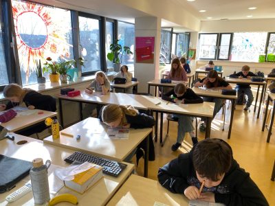 Semper Gymnasium Dresden
Mit großer Motivation und hoher Konzentration meisterten die Schülerinnen und Schüler der Klassenstufe 5 ihre erste Teilnahme an der Big Challenge 2026.
