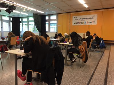 Georg-August-Zinn-Schule, Europaschule in Kassel
Schülerinnen und Schüler der Jahrgänge 6 und 7 stellen sich der Herausforderung ;)