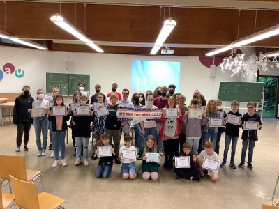 Siegen
Evangelisches Gymnasium Siegen-Weidenau

Alle haben sich sehr über ihre Urkunden und Preise gefreut!