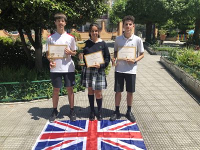 Diego Fernández (3 ESO), Paula Fernández (2 ESO) and Brais Rey (4 ESO)
1st regional. Congratulations!
CPR. Plurilingüe Santiago Apóstol. Ponteareas.