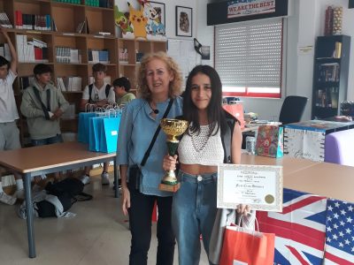 IES FERROL VELLO, FERROL
Elisa Lorenzo, 1º Primer Premio Provincial y 5º Premio Nacional 3º ESO