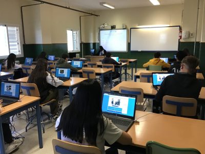 I.E.S. LOS NEVEROS HUETOR-VEGA(GRANADA)
Nuestro alumnado se ha mostrado muy ilusionado por participar en este concurso.Durante la fase previa ha aprendido mucho realizando diferentes pruebas.Esperan ganar premios y seguir participando en los próximos concursos.