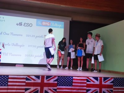 Escola Marinada de Palau Solità i Plegamans (Bsrcelona). Ceremonia de entrega de premios del concurso The Big Challenge niveles de 1º a 4º de Eso. Congratulations!