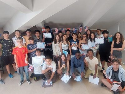 1° ESO recibe sus premios, habiendo obtenido unos excelentes resultados en la clase; el 71% por encima de la media nacional
COLEGIO PAULA MONTAL
Vitoria-Gasteiz