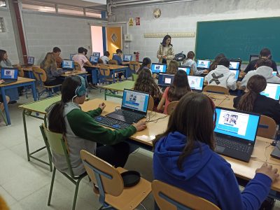 IES CLARA DE CAMPOAMOR
Lucena, Córdoba