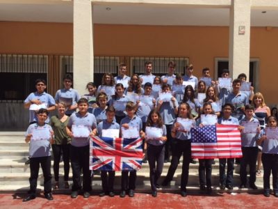 Sagrada Familia School. Alicante

Nuestros participantes acompañados por sus profesoras de inglés.