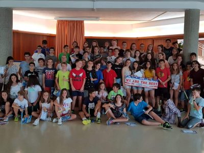 ESCOLA PIA BALAGUER. LA LOCALIDAD TAMBIÉN ES BALAGUER.
LAS FOTOS SON DE 1°, 2° Y 3° DE LA ESO Y UNA DE LA MAYORÍA DE ALUMNOS QUE PARTICIPARON. LOS ALUMNOS DE 1° Y 2° QUEDARON PRIMEROS DE LA PROVINCIA DE LLEIDA.
GRACIAS.