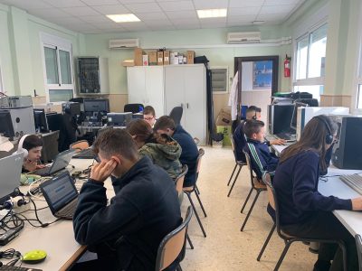 Cádiz
Colegio San Francisco de Asís Rebaño de María.
Ha sido una experiencia muy enriquecedora y nuestro alumnado se lo ha pasado genial.
Gracias, Enrique Díaz Alba.