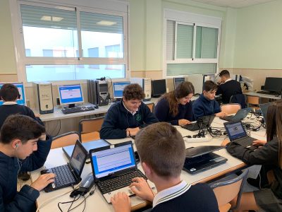 Cádiz
Colegio San Francisco de Asís Rebaño de María.
Ha sido una experiencia muy enriquecedora y nuestro alumnado se lo ha pasado genial.
Gracias, Enrique Díaz Alba.