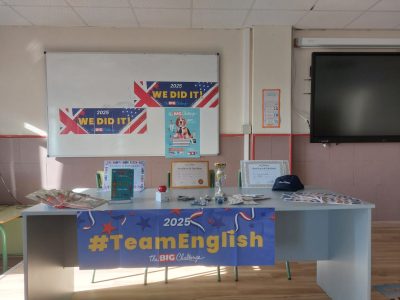 IES CRUZ SANTA ,Los Realejos (TENERIFE). Todo preparado para la entrega de premios.