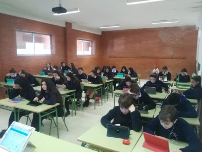 Badajoz
Colegio Salesianos Ramón Izquierdo
La motivación por aprender inglés en forma de concurso ha sido muy positiva!!