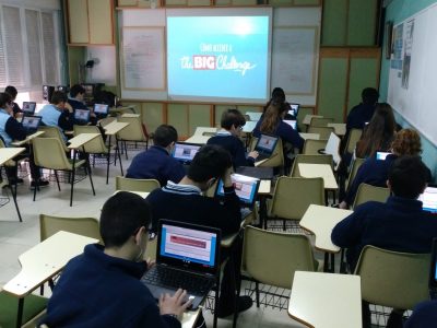 Alumnos de 1º a 4º ESO de Amor de Dios Cádiz participando en The Big Challenge 2019