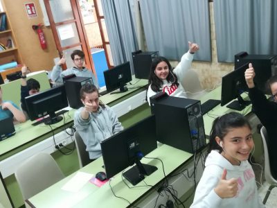 Seguimos con 2° ESO.
Good luck!!!
Colegio San José-Josefinas (Ourense)