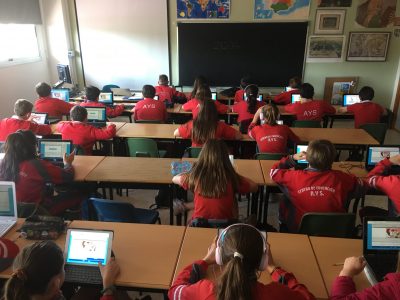 COLEGIO AYS (MURCIA)
Alumnos de 1º de la ESO realizando el concurso de Big Challenge