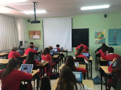 COLEGIO AYS (MURCIA)
Alumnos de 2ºESO realizando el concurso Big Challenge