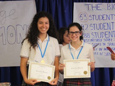 Alumnas ganadoras del Colegio Sierra Blanca, Málaga. Enhorabuena:))