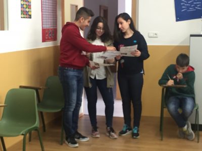 Colegio Corazòn de María, Zamora
Pupils of 4°ESO relaxed after the exam...