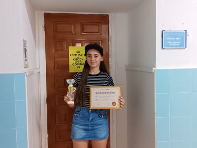 IES CONDE ARANDA. ALAGÓN. Nuestra alumna Gianina Andras recibió su Diploma de Excelencia al quedar en primer puesto regional.