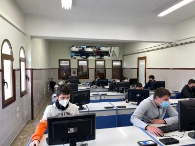 Oliva, colegio El Rebollet Coop. Val. 
Es la primera que vez que participamos y los alumnos están encantados.