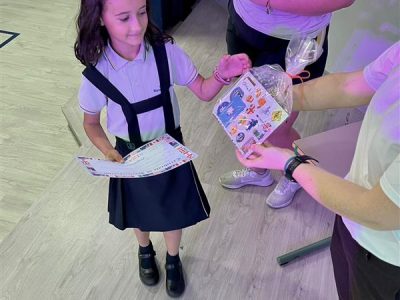 Colegio Diocesano Maria Inmaculada Turina (Madrid)

Nuestros alumnos recibieron sus premios la semana pasada. Nos gustaría destacar a nuestra alumna Almu, primera de España en la categoría de 6º Primaria. ¡Enhorabuena a todos!