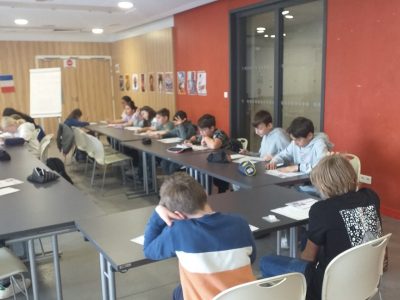 It seems to be a bit hard...but pupils are brave !
Collège Raymond Devos, Hem, Hauts de France