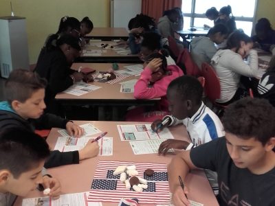 Quelques bonbons et gateaux pour se donner du courage....et c'est parti!
Collège Montaigne de Goussainville