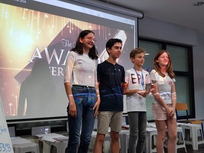 Collège du Sacré Coeur, Aix-en-Provence
Classe de 5ème: Marie (4ème), Alexander (3ème), Corto (1er et 4ème du Département) et Louis (2ème)