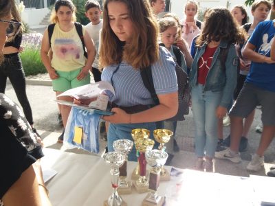 Félicitations à Emma Farcy qui est classée 3° départementale en Ardèche niveau 3° (collège Marie Rivier à Bourg St Andéol )