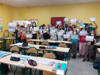 BRAZEY-EN-PLAINE COLLEGE GEORGES BRASSENS
Remise des lots en 6B. Nous avons dû apprendre à faire la fête en silence pendant notre Award Ceremony pour ne pas déranger les classes à côté !