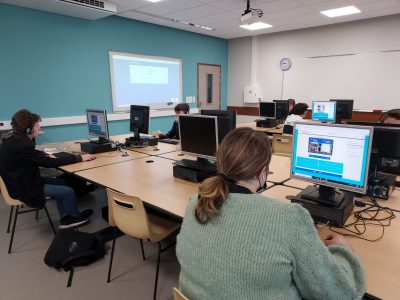 Collège Calmette et Guérin d'Ecueillé
Les 3èmes retrouvent le concours du Big Challenge avec motivation !