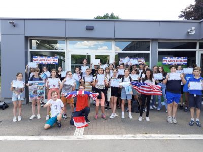 Collège Albert Camus MOULINS-LES-METZ
Remise des prix le 5 juillet avec nos élèves, toujours plus nombreux à s'inscrire au BIG CHALLENGE et à attendre avec impatience et enthousiasme cette cérémonie!
Des lauréats récompensés et ravis!