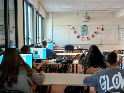 Nous avons mis nos élèves de 2ndes et 1ères bac pro au défi ! Tous très concentrés lors du passage du test. 
Lycée Hôtelier Saint-Chamond