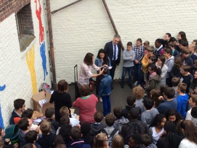 Remise de prix dans la cour du collège Ste Marie à Rouen
Félicitations à tous!